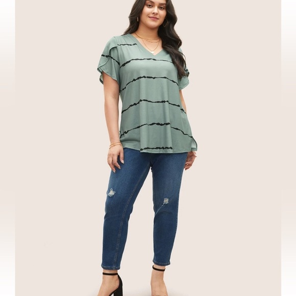 BloomChic Striped Contrast Petal Sleeve T-shirt XL us14-16 - Picture 6 of 7